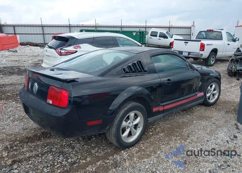 2009 Ford Mustang V6/V6 Premium z USA, uszkodzony, nr VIN 1ZVHT80N395107299